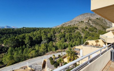 Apartment for annual rent with views of the mountains and the sea in Altea La Vella