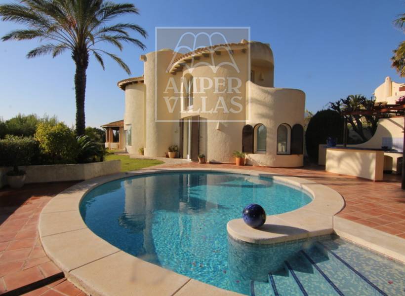 Ampervillas Real Estate in Altea Villas in Altea
