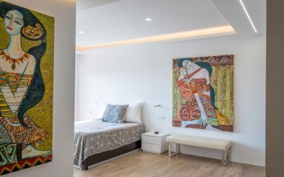 VILLA DE DISEÑO CON VISTAS ESPECTACULARES AL MAR