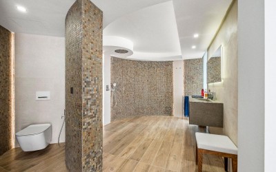 VILLA DE DISEÑO CON VISTAS ESPECTACULARES AL MAR