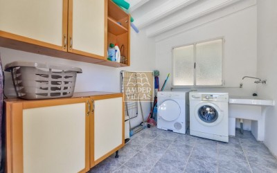 Exclusive villa in Altea offering complete privacy in a natural setting.