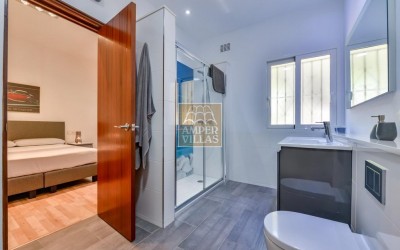 Exclusive villa in Altea offering complete privacy in a natural setting.