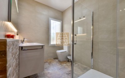 Exclusive villa in Altea offering complete privacy in a natural setting.
