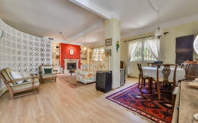 Exclusive villa in Altea offering complete privacy in a natural setting.