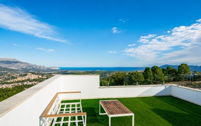 Moderna villa de 3 dormitorios con piscina privada en Polop