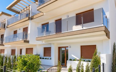 Modern 4-Bedroom Townhouse with Panoramic Sea &
Benidorm Views in La Nucía 