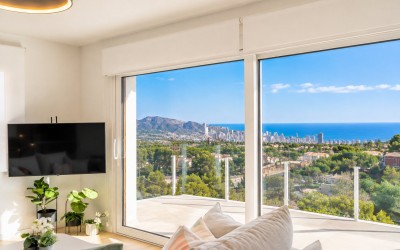 Modern 4-Bedroom Townhouse with Panoramic Sea &
Benidorm Views in La Nucía 