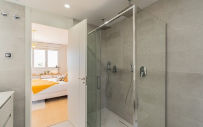 Modern 4-Bedroom Townhouse with Panoramic Sea &
Benidorm Views in La Nucía 