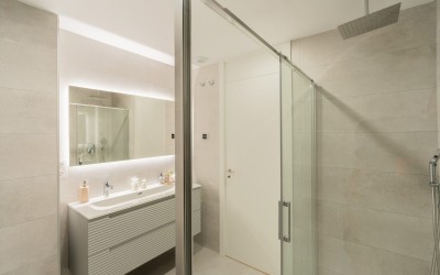 Modern 4-Bedroom Townhouse with Panoramic Sea &
Benidorm Views in La Nucía 