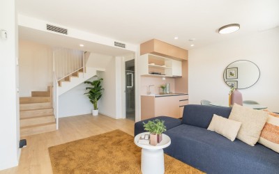 Modern 4-Bedroom Townhouse with Panoramic Sea &
Benidorm Views in La Nucía 