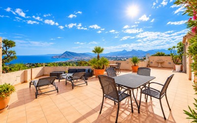 Duplex Penthouse with Panoramic Sea Views in Altea La Vella 