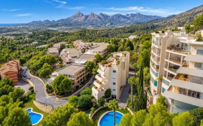 Duplex Penthouse with Panoramic Sea Views in Altea La Vella
